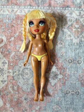 Rainbow High Sunny Madison Doll